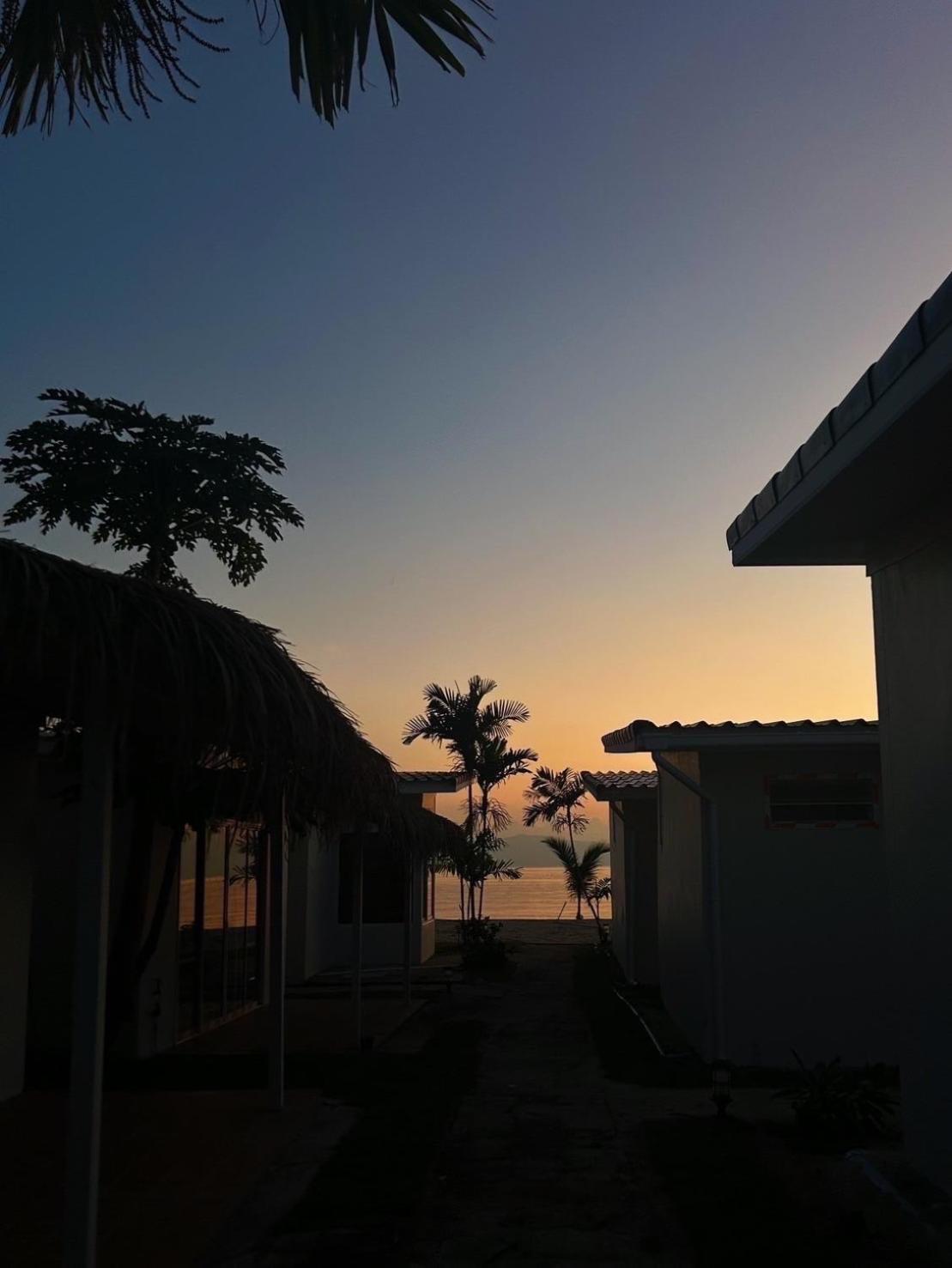 Sea Escapes Resort Thongsala Exterior photo